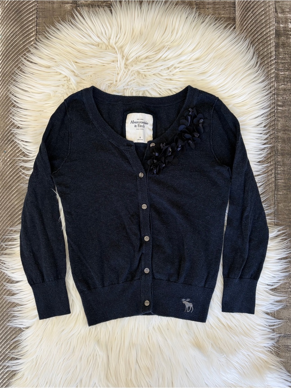 Vintage Y2K Navy Blue Abercrombie and Fitch Cardigan Size Medium